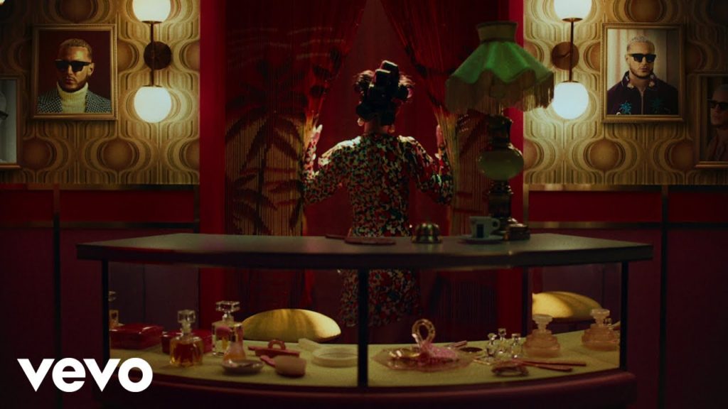 Selfish Love Lyrics - DJ Snake & Selena Gomez Selfish Love Lyrics - DJ Snake & Selena Gomez