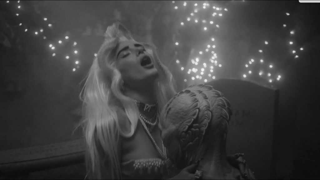 He Too Demanding Lyrics - Bella Thorne He Too Demanding Lyrics - Bella Thorne