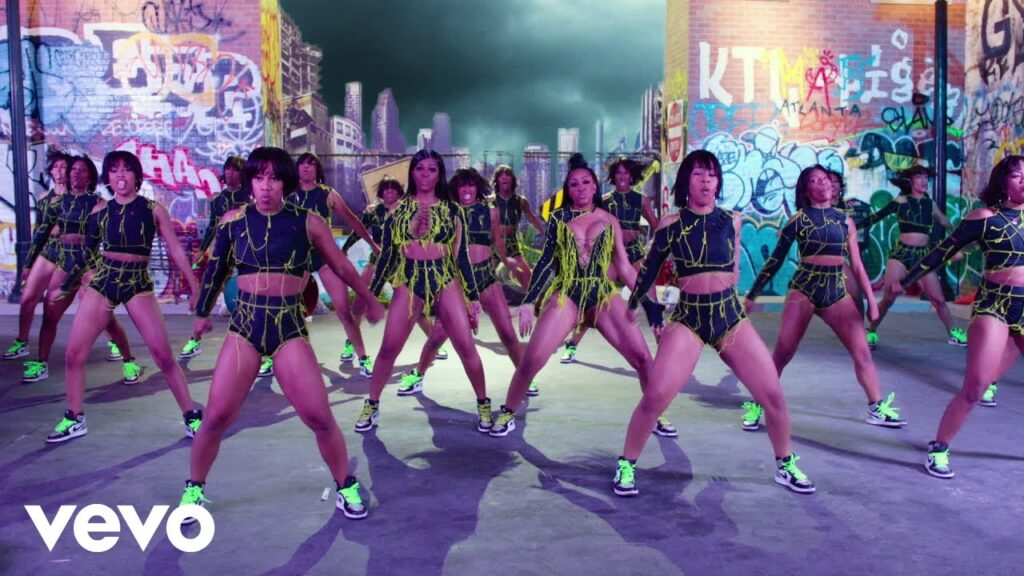 I’ma shake what my mama gave Lyrics - City Girls
